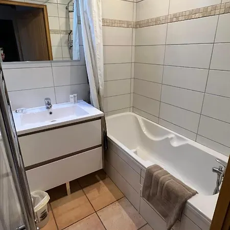 Apartment De Montalbert 22b *